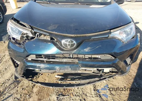 2018 Toyota Rav4 Le z USA, uszkodzony, nr VIN JTMBFREV0JJ743804